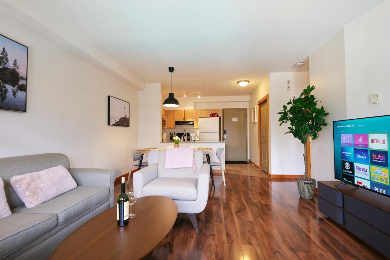 Apartmán Mtn View Escape With King Size Bed With Outdoor Pool - Banff Pass Included! Canmore Exteriér fotografie