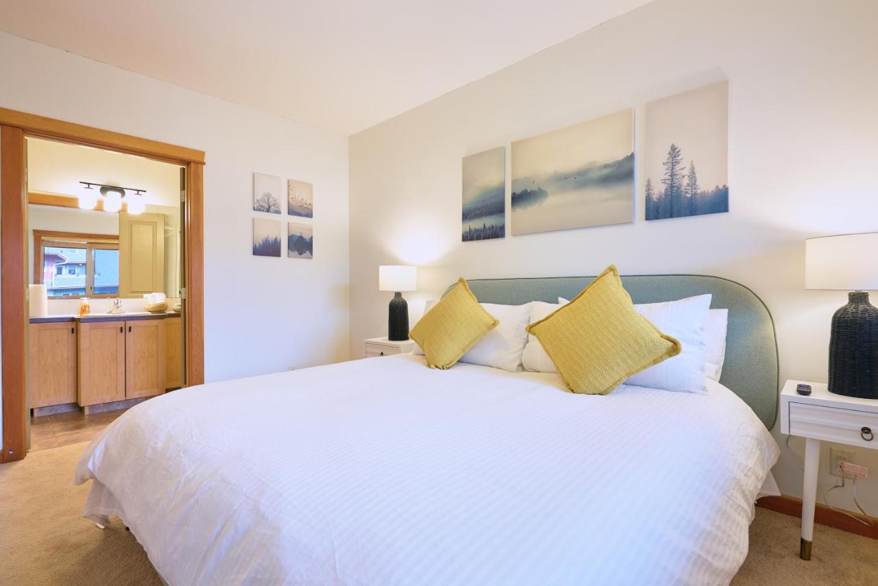 Apartmán Mtn View Escape With King Size Bed With Outdoor Pool - Banff Pass Included! Canmore Exteriér fotografie