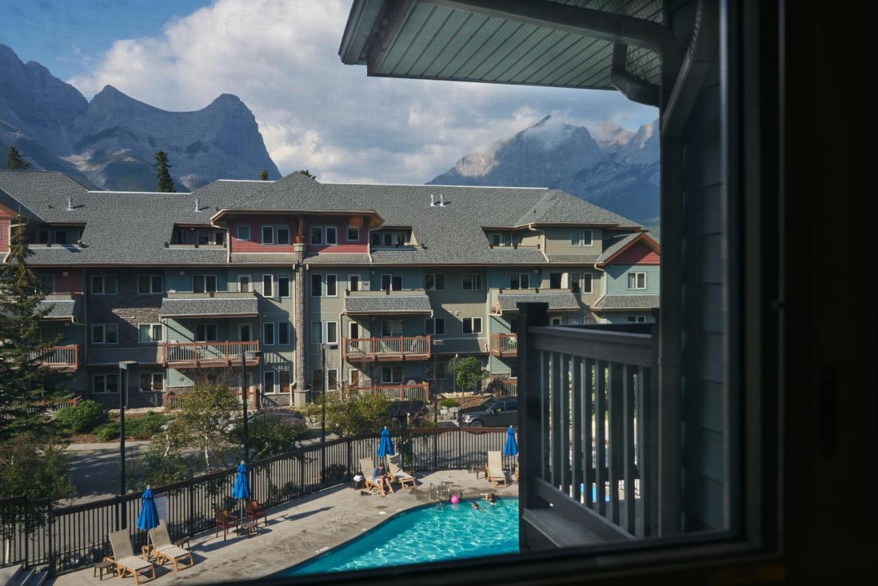 Apartmán Mtn View Escape With King Size Bed With Outdoor Pool - Banff Pass Included! Canmore Exteriér fotografie